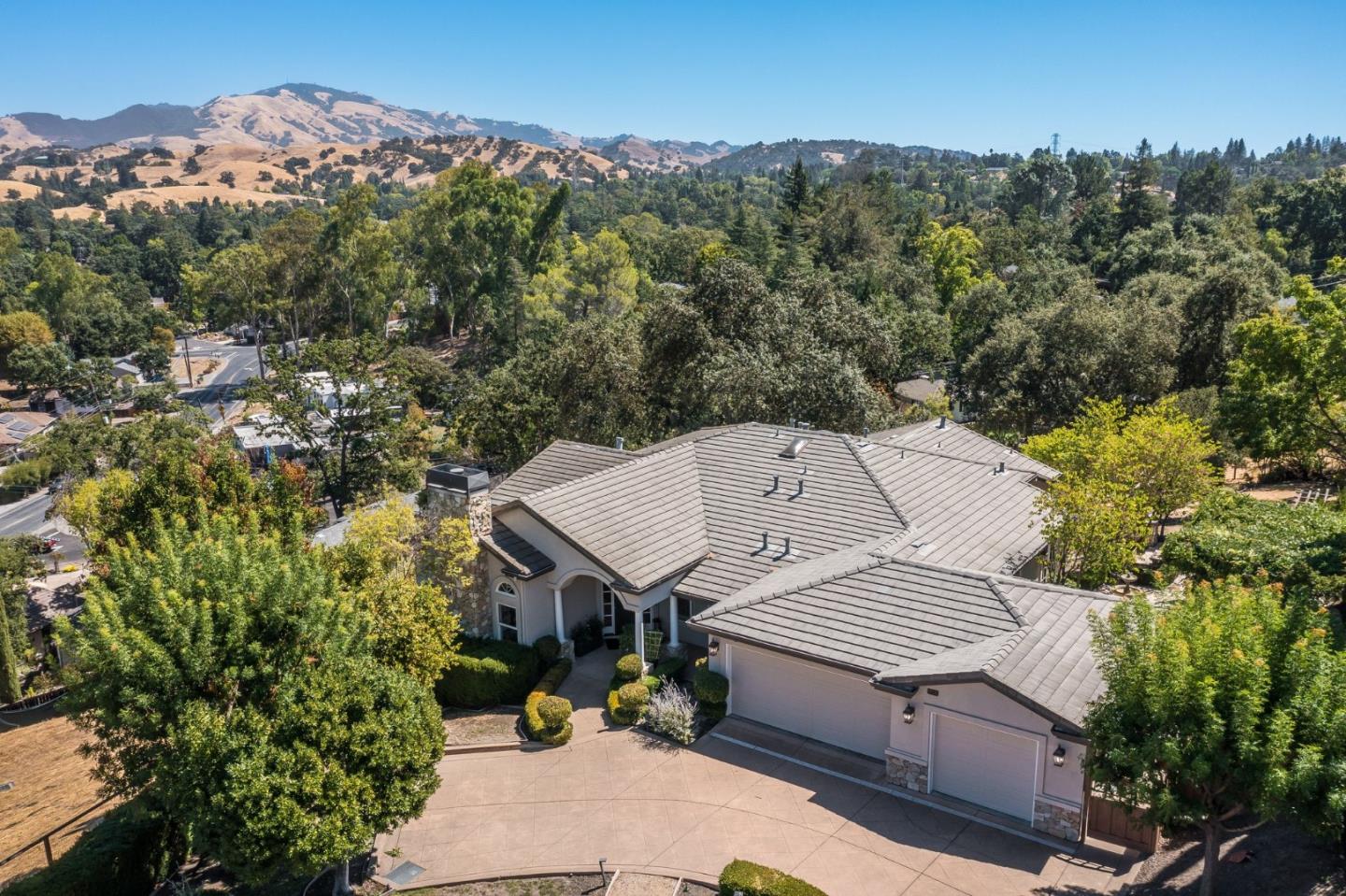 Detail Gallery Image 83 of 95 For 628 Sugarloaf Ct, Walnut Creek,  CA 94596 - 5 Beds | 3/1 Baths