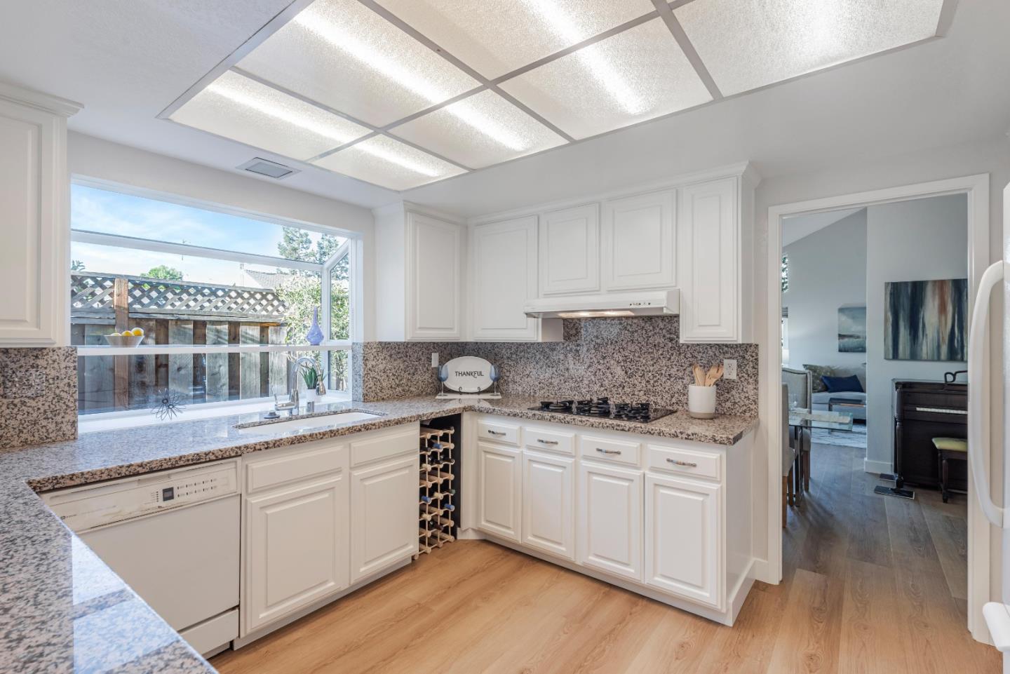 Detail Gallery Image 11 of 54 For 3961 Asher Ct, San Jose,  CA 95124 - 4 Beds | 2 Baths