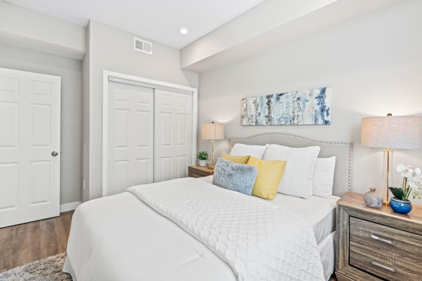 Detail Gallery Image 15 of 43 For 645 Baden Ave #3,  South San Francisco,  CA 94080 - 4 Beds | 2 Baths