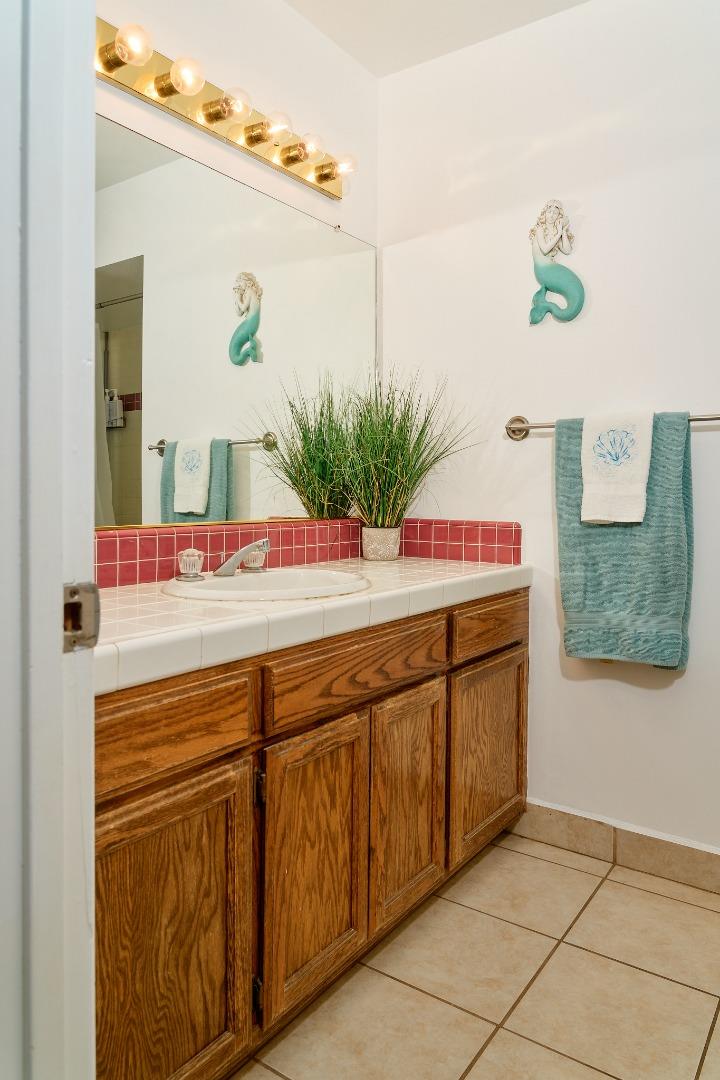 Detail Gallery Image 9 of 16 For 791 Mcdonald Way, Greenfield,  CA 93927 - 3 Beds | 2 Baths