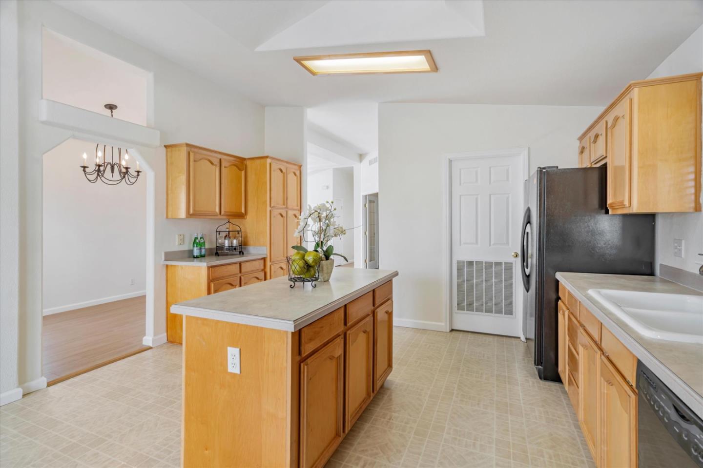 Detail Gallery Image 14 of 44 For 1050 Borregas Ave #99,  Sunnyvale,  CA 94089 - 3 Beds | 2 Baths