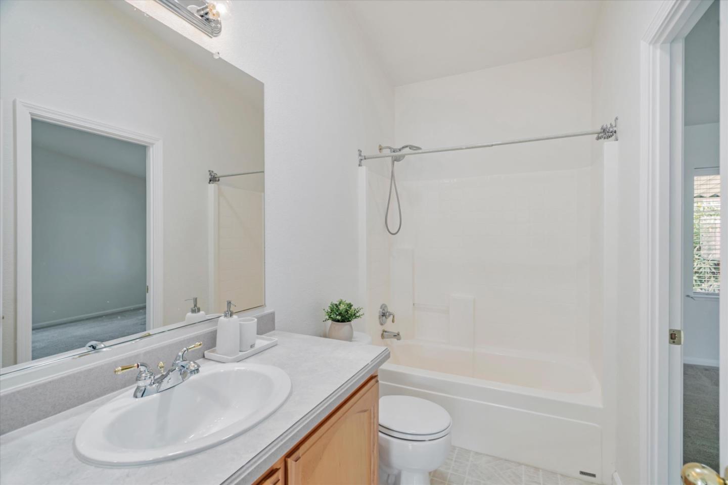 Detail Gallery Image 34 of 44 For 1050 Borregas Ave #99,  Sunnyvale,  CA 94089 - 3 Beds | 2 Baths