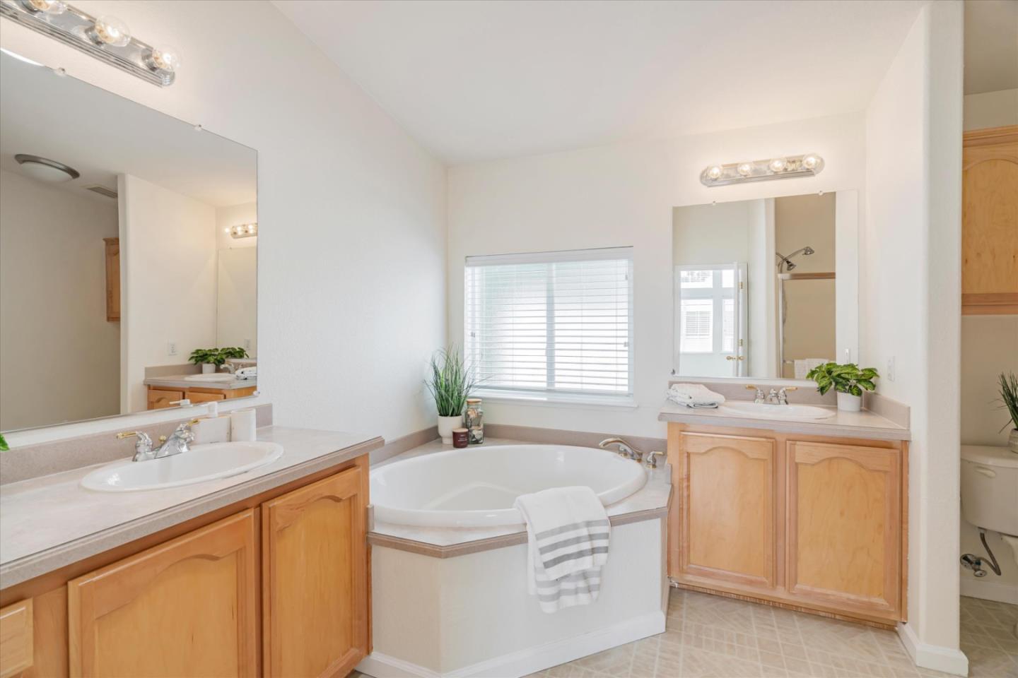 Detail Gallery Image 36 of 44 For 1050 Borregas Ave #99,  Sunnyvale,  CA 94089 - 3 Beds | 2 Baths