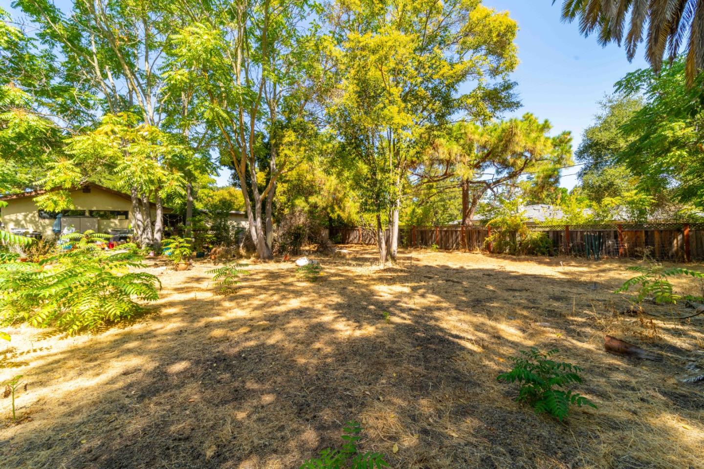 Detail Gallery Image 8 of 18 For 19351 Saratoga Los Gatos Rd, Saratoga,  CA 95070 - 3 Beds | 1/1 Baths