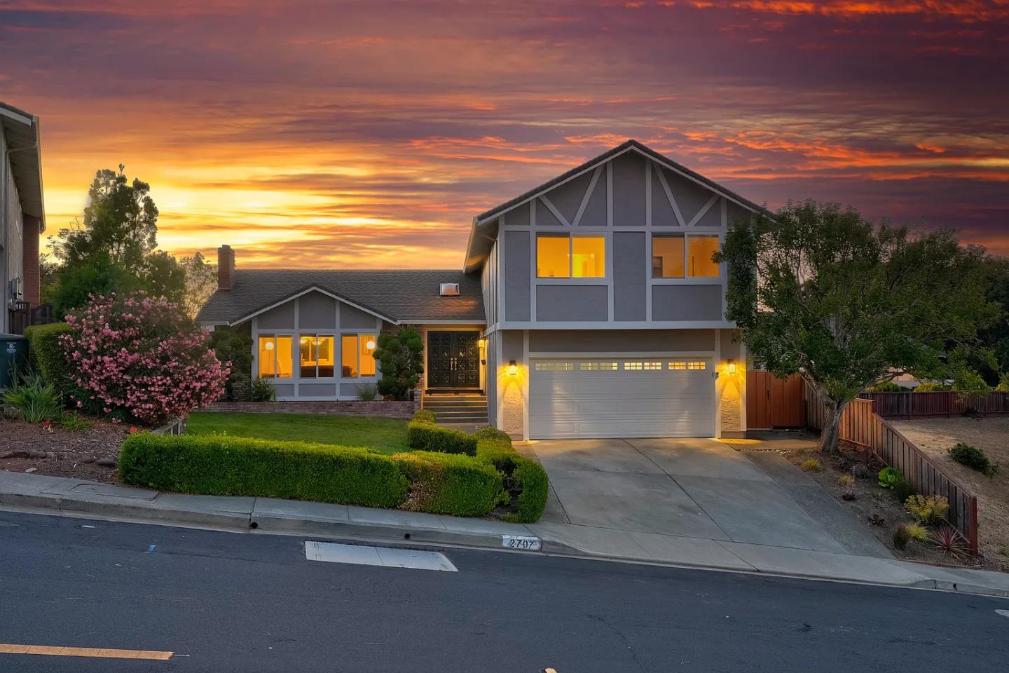 Detail Gallery Image 32 of 36 For 2707 Wakefield Dr, Belmont,  CA 94002 - 4 Beds | 2/1 Baths