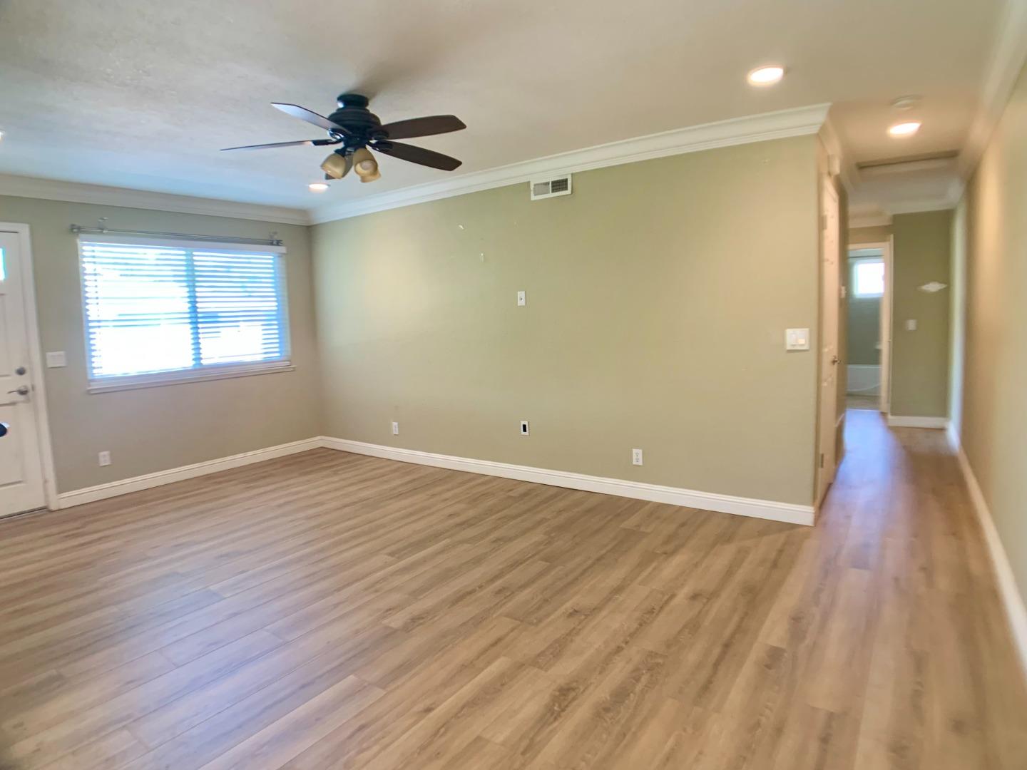 Detail Gallery Image 5 of 21 For 4768 Hatfield Walk #4,  San Jose,  CA 95124 - 2 Beds | 1 Baths