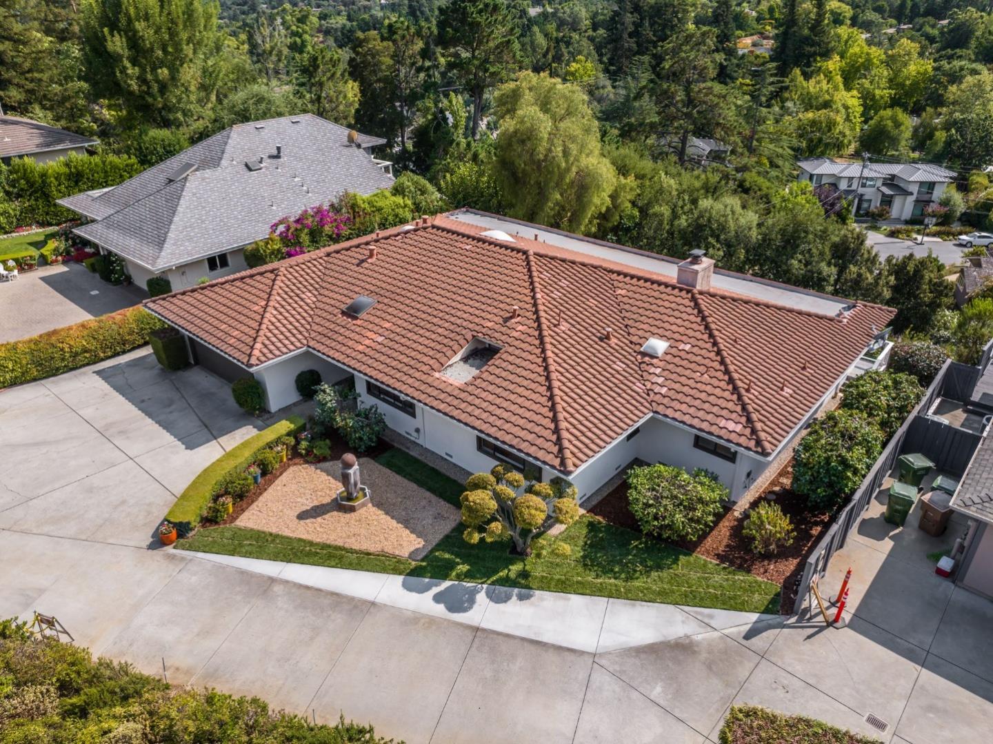 Detail Gallery Image 43 of 47 For 1086 Valley View Ct, Los Altos,  CA 94024 - 3 Beds | 2/1 Baths