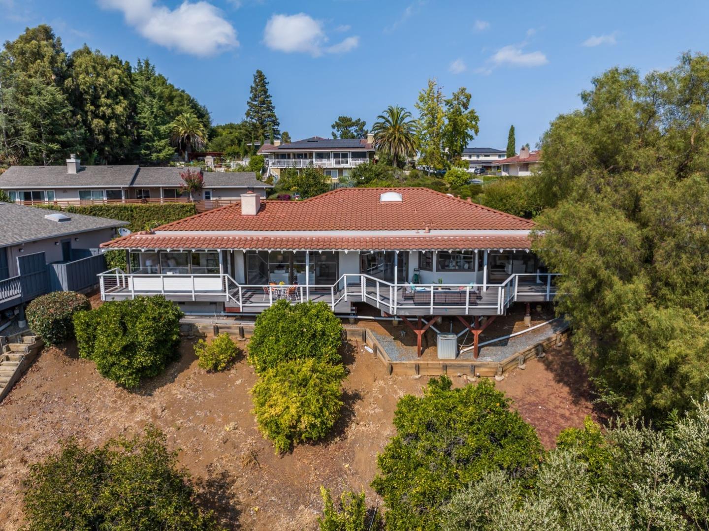 Detail Gallery Image 45 of 47 For 1086 Valley View Ct, Los Altos,  CA 94024 - 3 Beds | 2/1 Baths