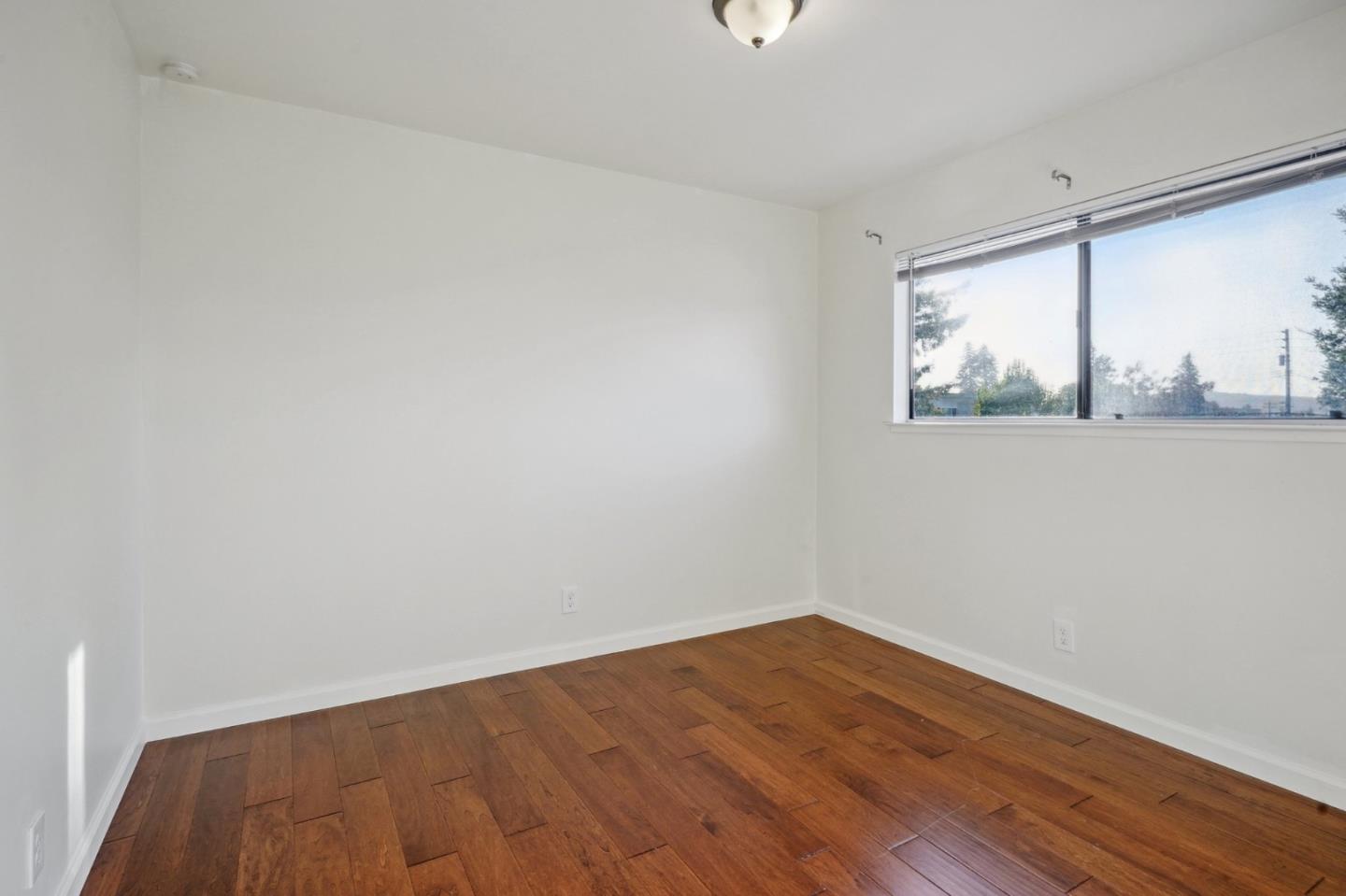 Detail Gallery Image 11 of 25 For 2824 Marlborough Ave #3,  Redwood City,  CA 94063 - 2 Beds | 1 Baths