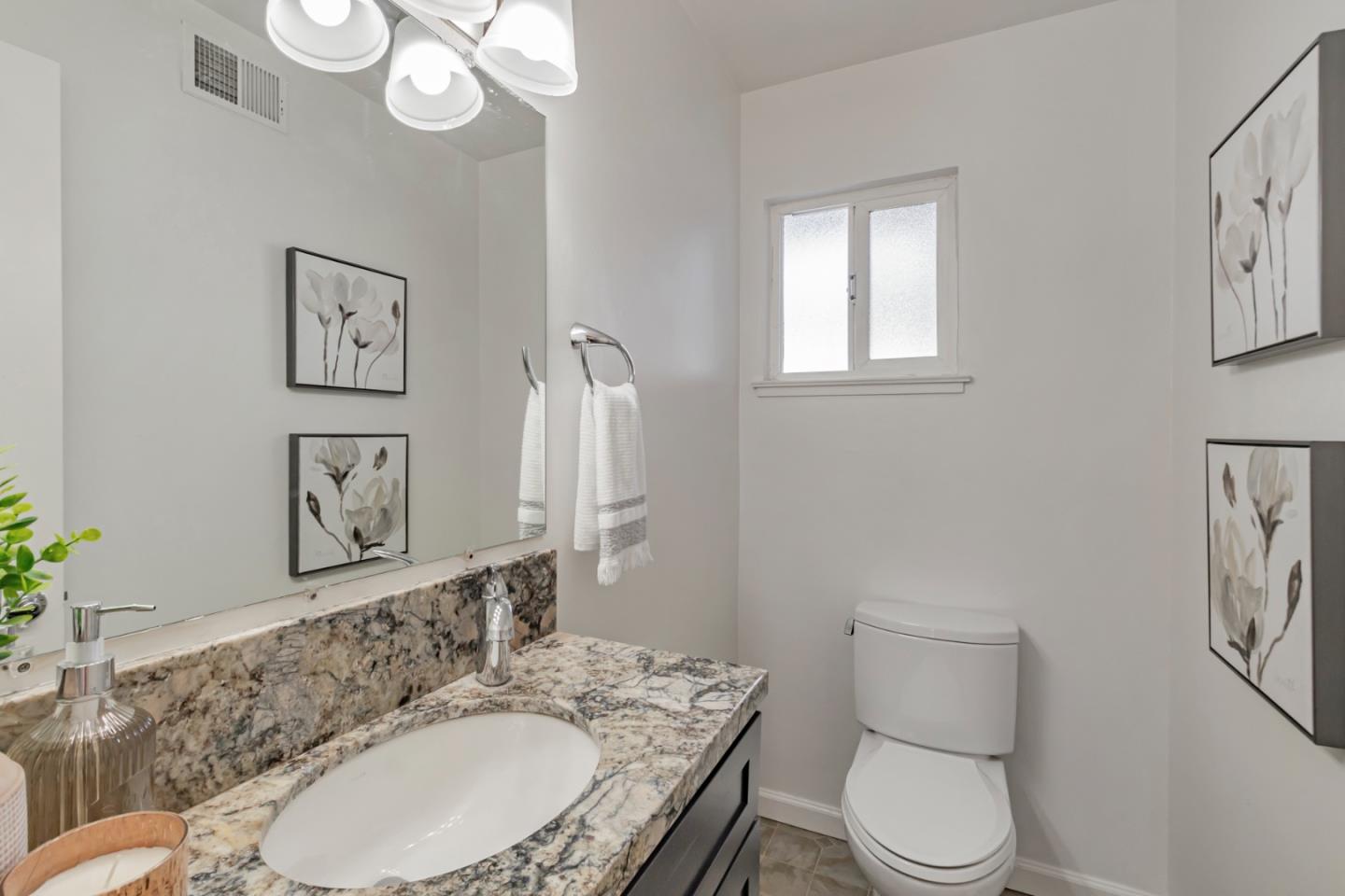 Detail Gallery Image 17 of 36 For 1582 Inverness Cir, San Jose,  CA 95124 - 3 Beds | 2/1 Baths