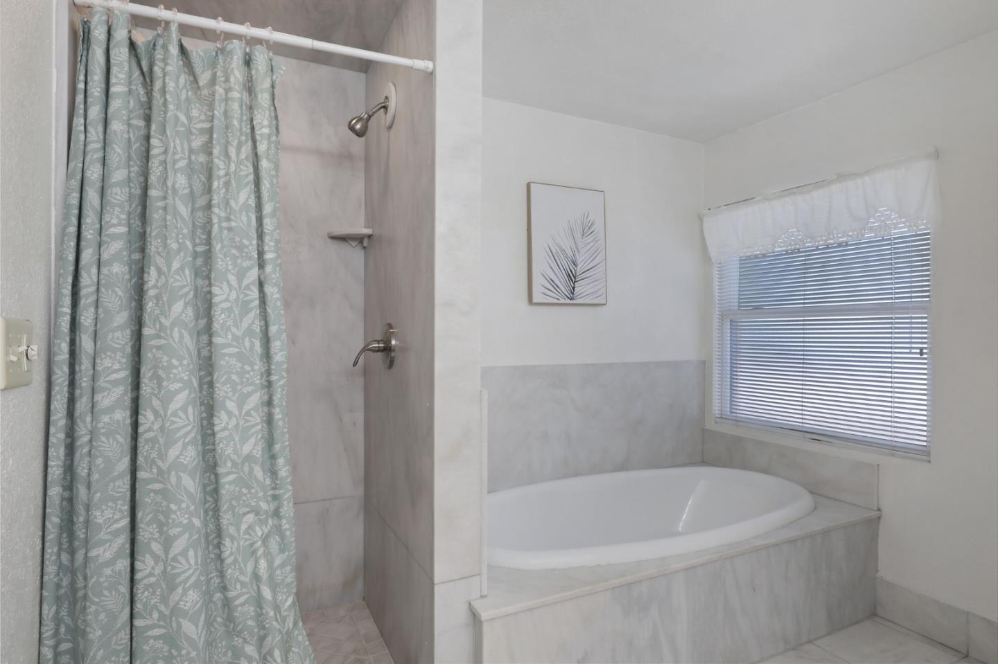 Detail Gallery Image 10 of 11 For 854 Portola Dr, Monterey,  CA 93940 - 3 Beds | 2 Baths