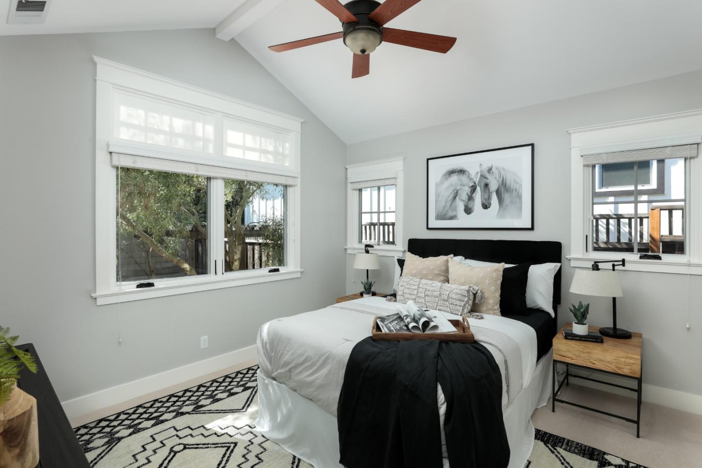 Detail Gallery Image 8 of 21 For 1921 Arroyo Ave, San Carlos,  CA 94070 - 3 Beds | 2 Baths