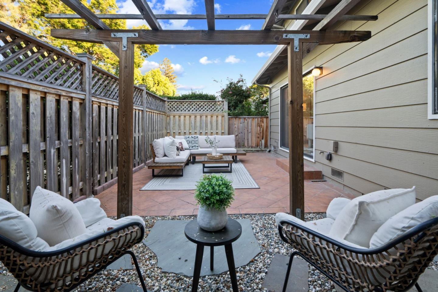 Detail Gallery Image 26 of 32 For 12156 Atrium Dr, Saratoga,  CA 95070 - 3 Beds | 2/1 Baths