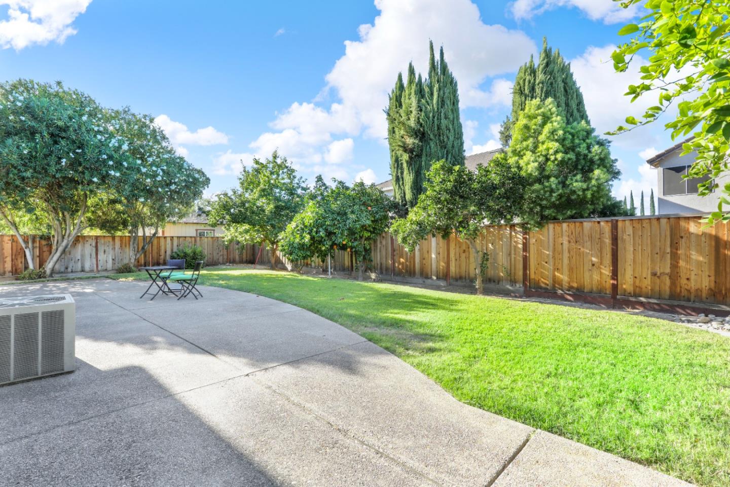 Detail Gallery Image 38 of 41 For 1155 Yorkshire Loop, Tracy,  CA 95376 - 4 Beds | 2/1 Baths