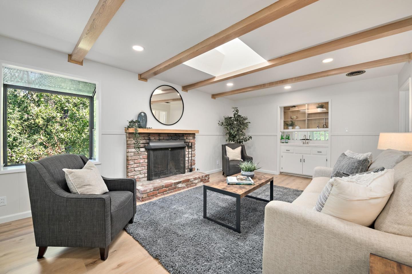 Detail Gallery Image 14 of 33 For 2050 Madelaine Ct, Los Altos,  CA 94024 - 3 Beds | 2/1 Baths