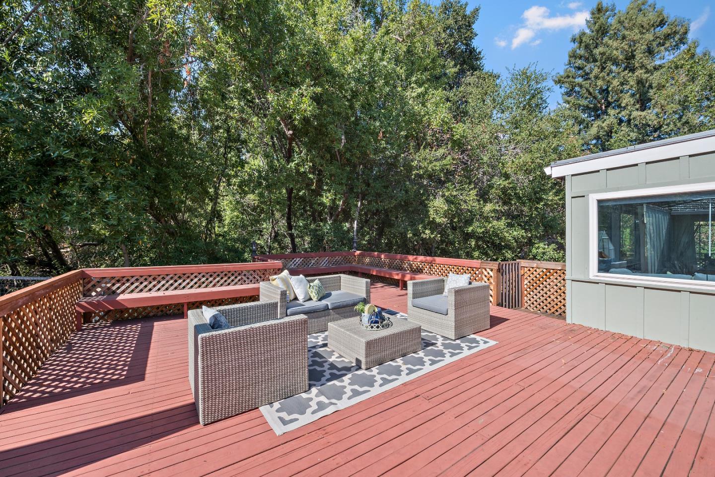 Detail Gallery Image 28 of 33 For 2050 Madelaine Ct, Los Altos,  CA 94024 - 3 Beds | 2/1 Baths