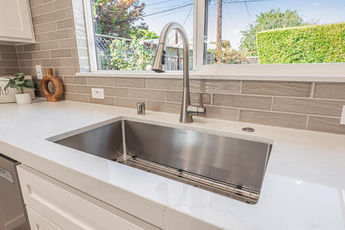 Detail Gallery Image 23 of 53 For 2821 Nicholas Dr, San Jose,  CA 95124 - 3 Beds | 2 Baths