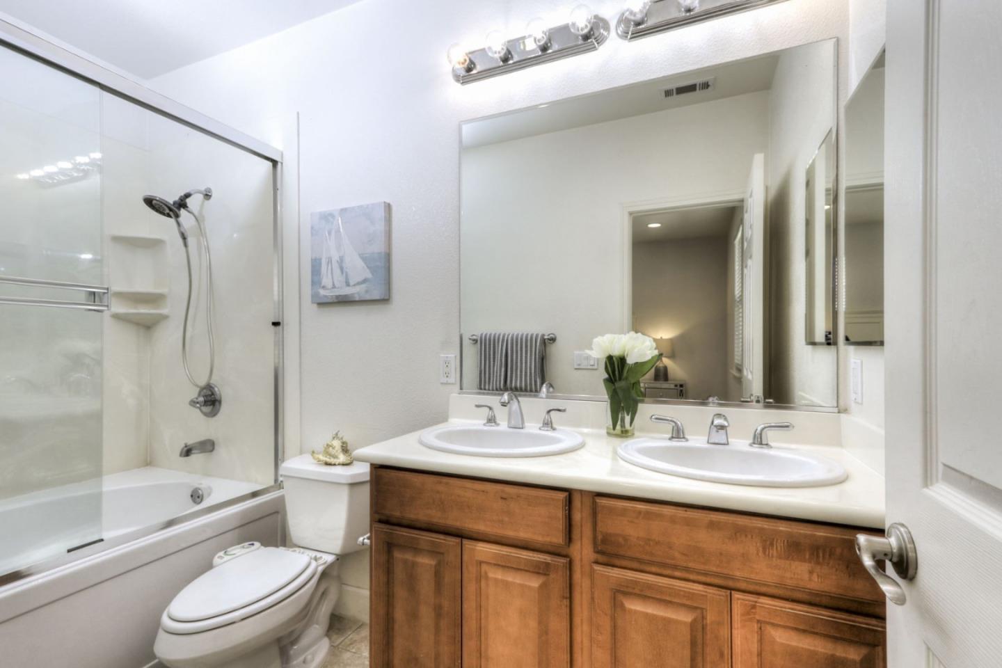 Detail Gallery Image 17 of 38 For 806 Mente Linda Loop, Milpitas,  CA 95035 - 2 Beds | 2 Baths