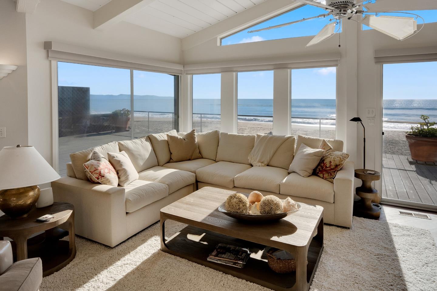 Detail Gallery Image 1 of 54 For 545 Beach Dr, Aptos,  CA 95003 - 5 Beds | 4/1 Baths