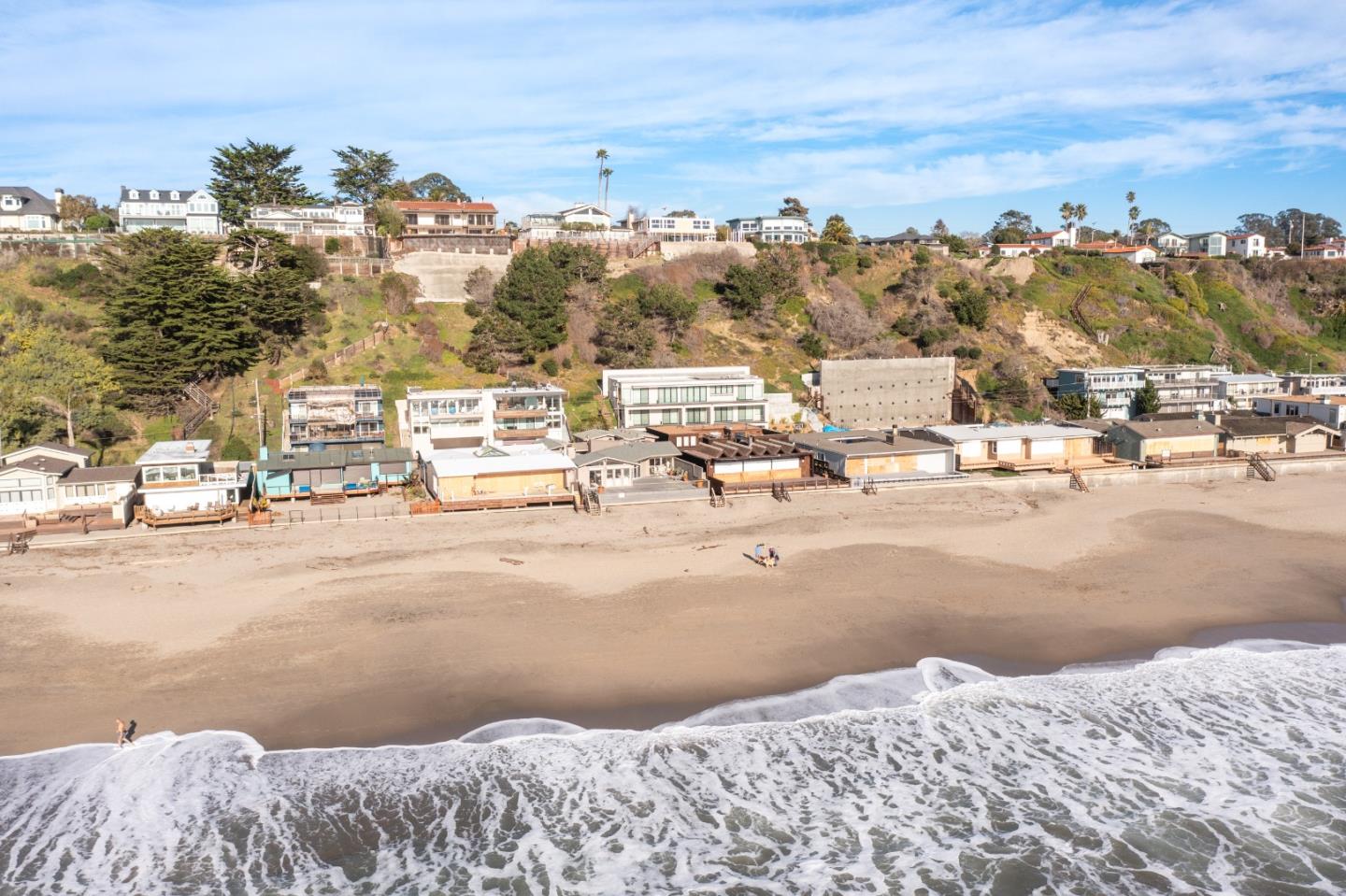 Detail Gallery Image 11 of 54 For 545 Beach Dr, Aptos,  CA 95003 - 5 Beds | 4/1 Baths