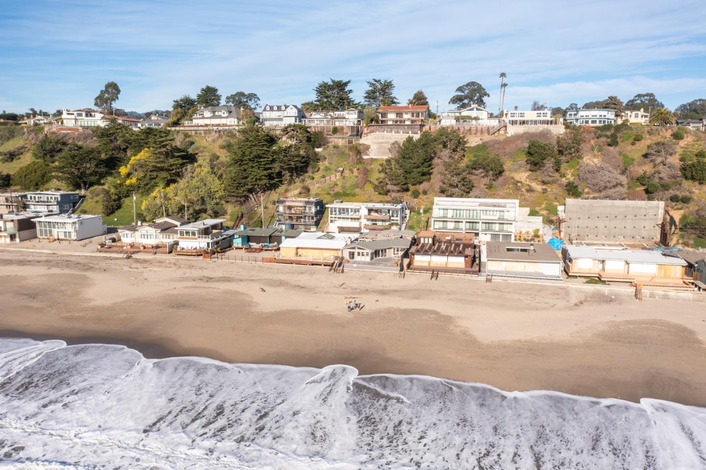 Detail Gallery Image 12 of 54 For 545 Beach Dr, Aptos,  CA 95003 - 5 Beds | 4/1 Baths