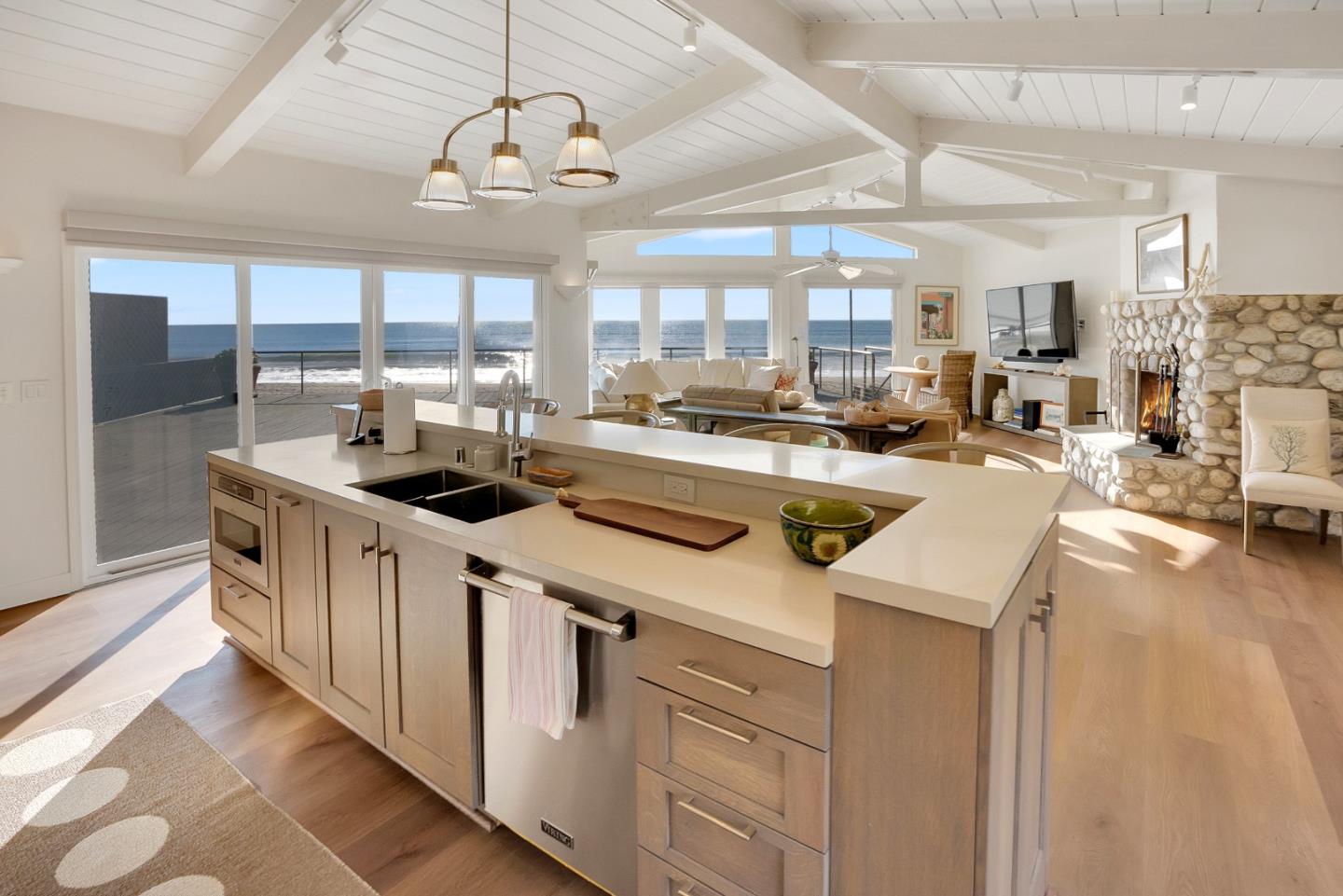 Detail Gallery Image 35 of 54 For 545 Beach Dr, Aptos,  CA 95003 - 5 Beds | 4/1 Baths