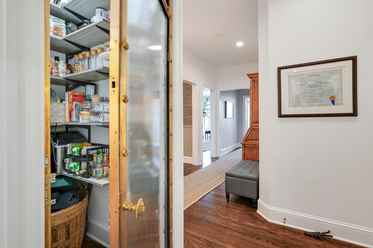 Detail Gallery Image 8 of 31 For 2033 Leavenworth St #D,  San Francisco,  CA 94133 - 2 Beds | 2 Baths