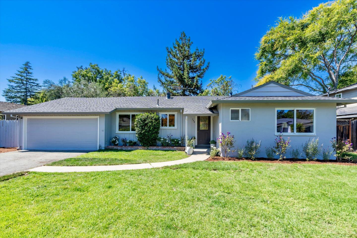 Detail Gallery Image 1 of 34 For 940 Golden Way, Los Altos,  CA 94024 - 3 Beds | 2 Baths