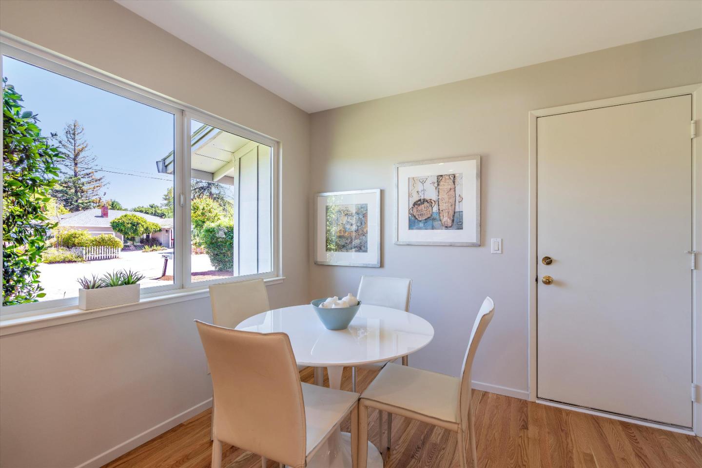 Detail Gallery Image 18 of 34 For 940 Golden Way, Los Altos,  CA 94024 - 3 Beds | 2 Baths