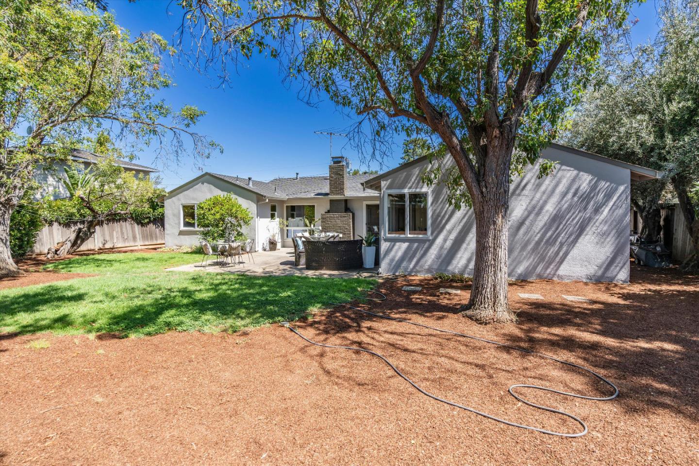 Detail Gallery Image 34 of 34 For 940 Golden Way, Los Altos,  CA 94024 - 3 Beds | 2 Baths