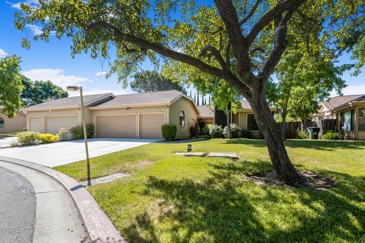 Detail Gallery Image 3 of 33 For 2153 Darnis Cir, Morgan Hill,  CA 95037 - 3 Beds | 2/1 Baths