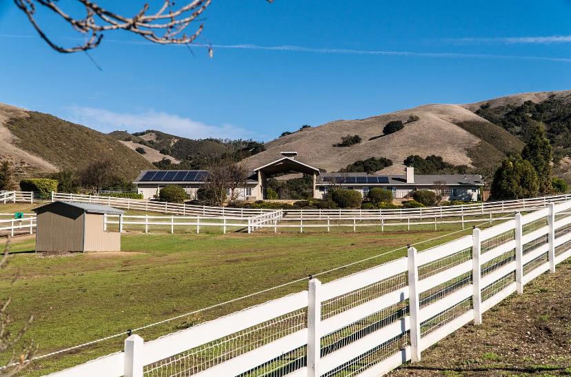 Detail Gallery Image 2 of 57 For 350 San Benancio Rd, Salinas,  CA 93908 - 3 Beds | 3/1 Baths