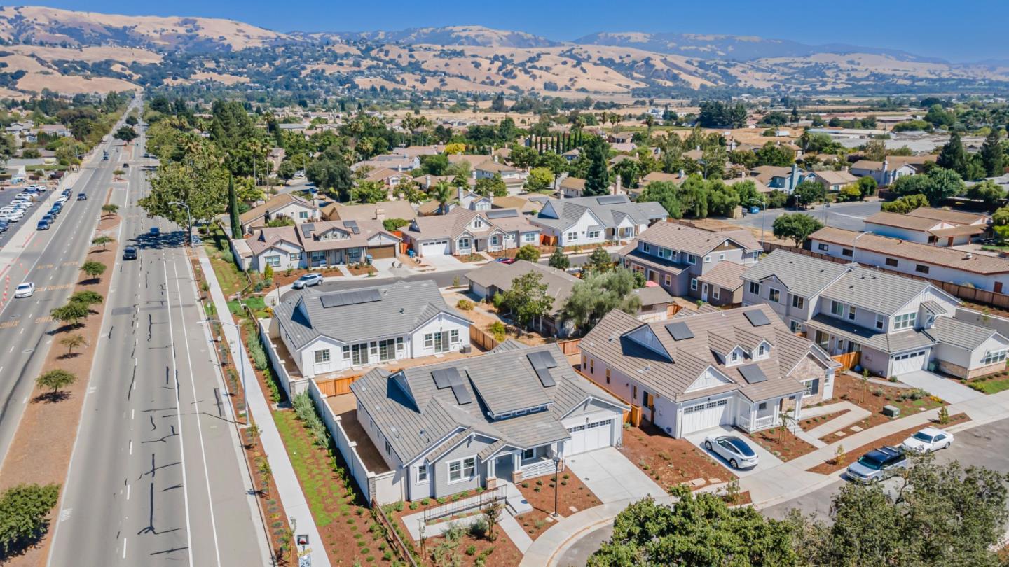 Detail Gallery Image 52 of 84 For 16930 Brut Ln, Morgan Hill,  CA 95037 - 4 Beds | 2/1 Baths