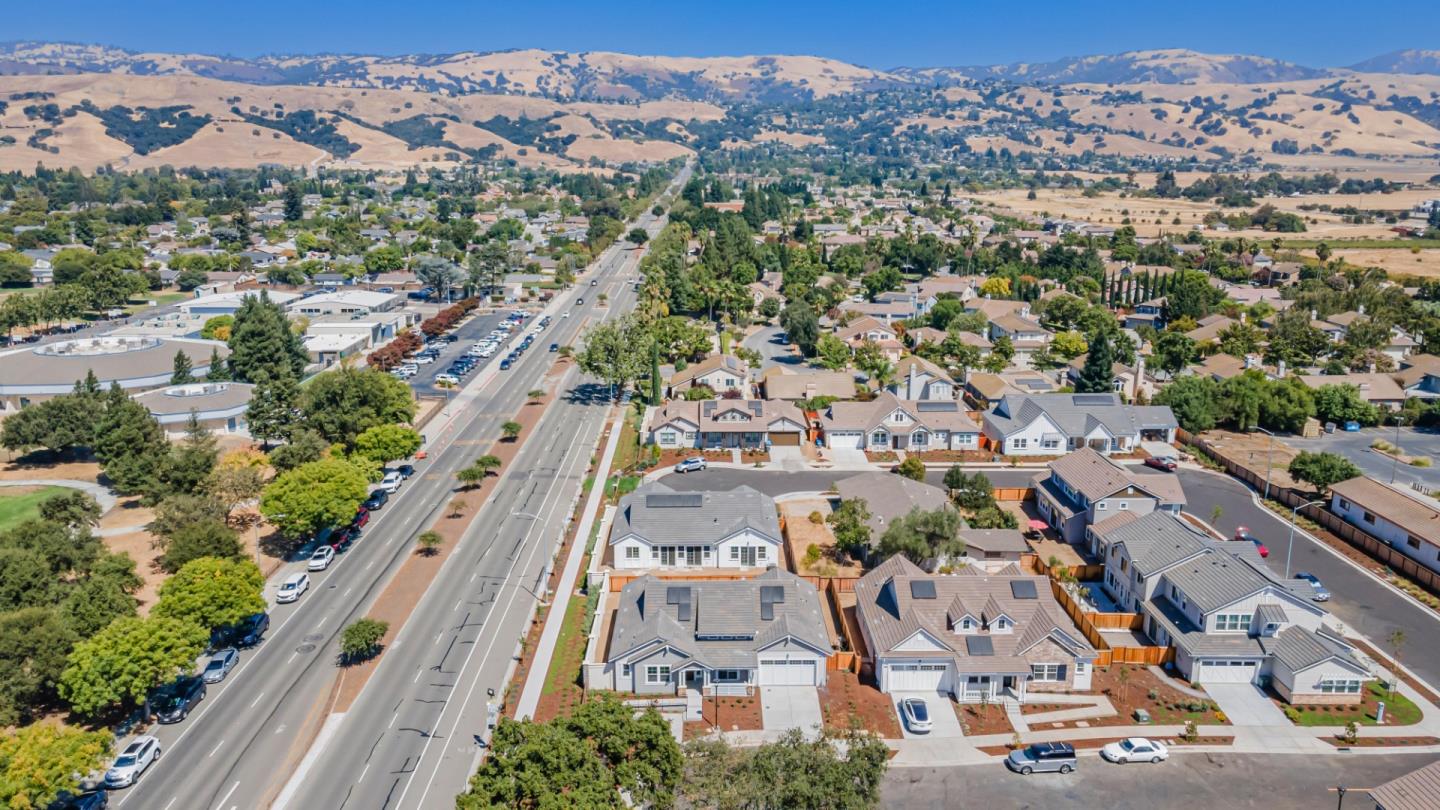 Detail Gallery Image 55 of 84 For 16930 Brut Ln, Morgan Hill,  CA 95037 - 4 Beds | 2/1 Baths