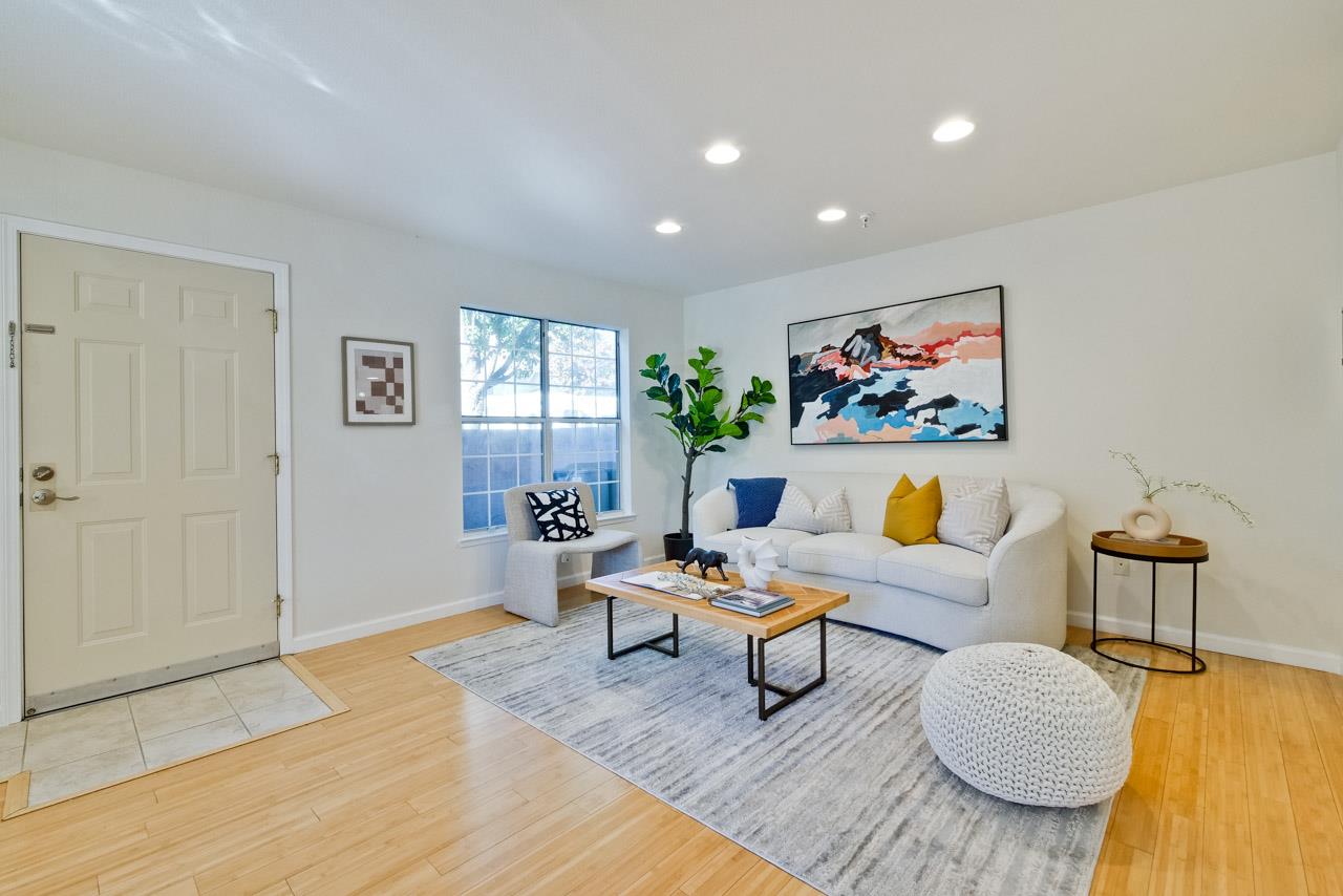 Detail Gallery Image 5 of 31 For 627 E El Camino Real #104,  Sunnyvale,  CA 94087 - 2 Beds | 2/1 Baths