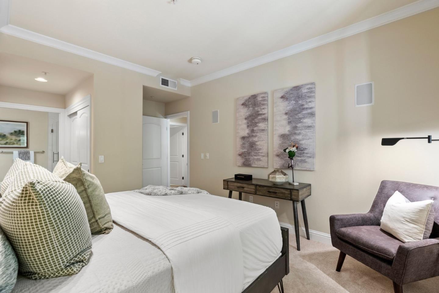 Detail Gallery Image 12 of 36 For 633 Elm St #104,  San Carlos,  CA 94070 - 2 Beds | 2 Baths