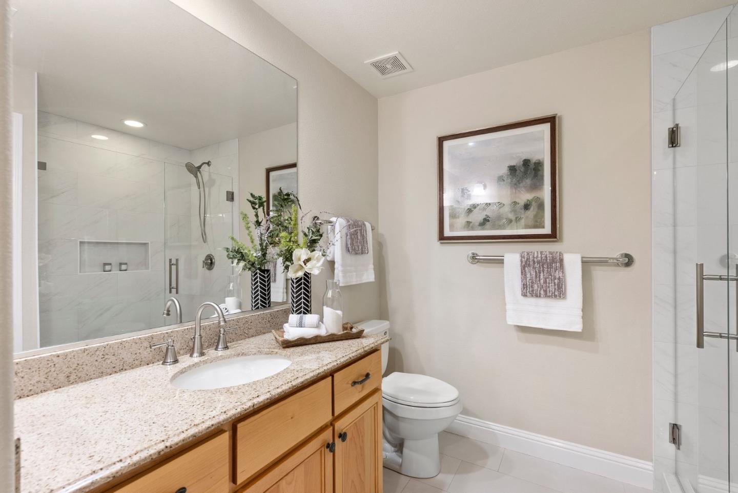 Detail Gallery Image 15 of 36 For 633 Elm St #104,  San Carlos,  CA 94070 - 2 Beds | 2 Baths