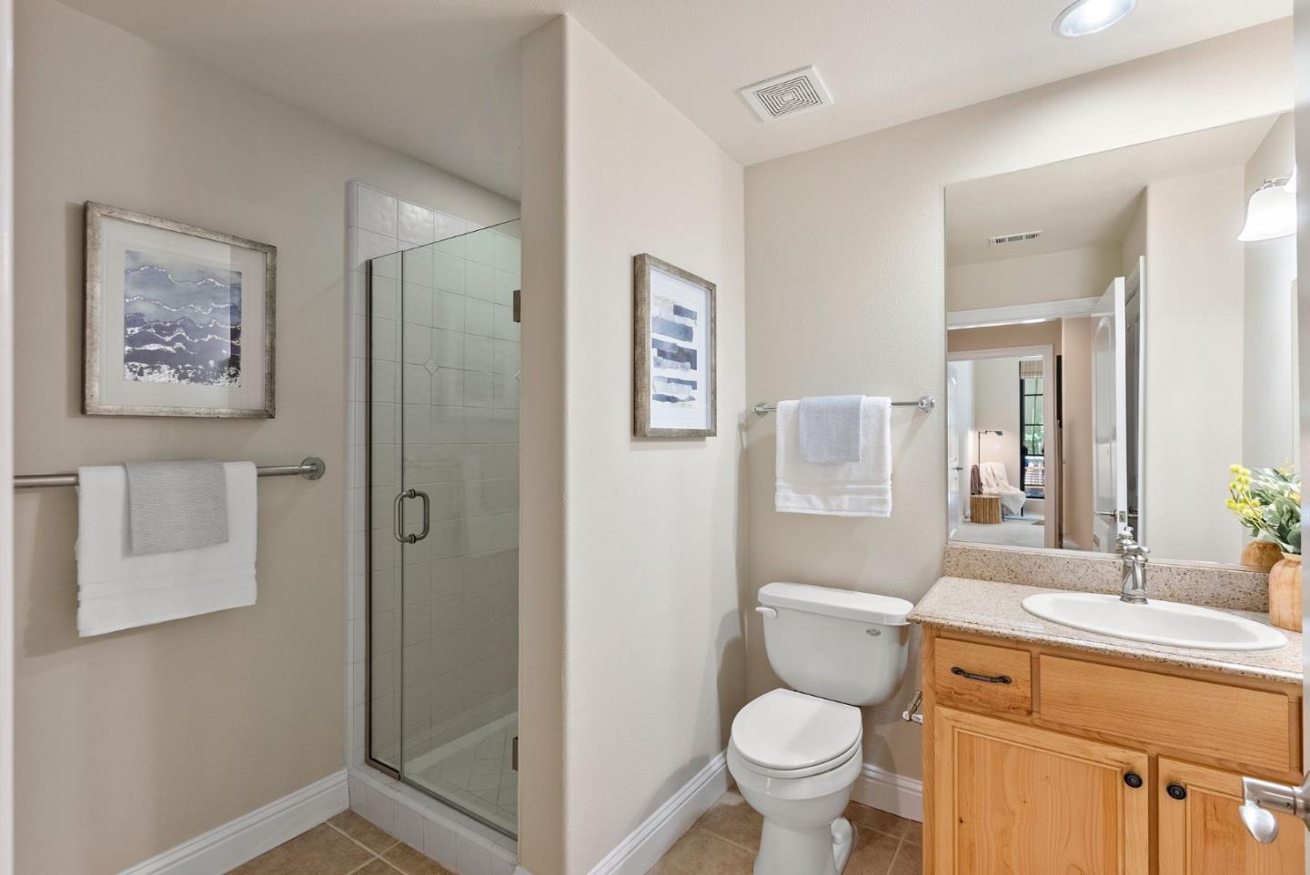 Detail Gallery Image 17 of 36 For 633 Elm St #104,  San Carlos,  CA 94070 - 2 Beds | 2 Baths