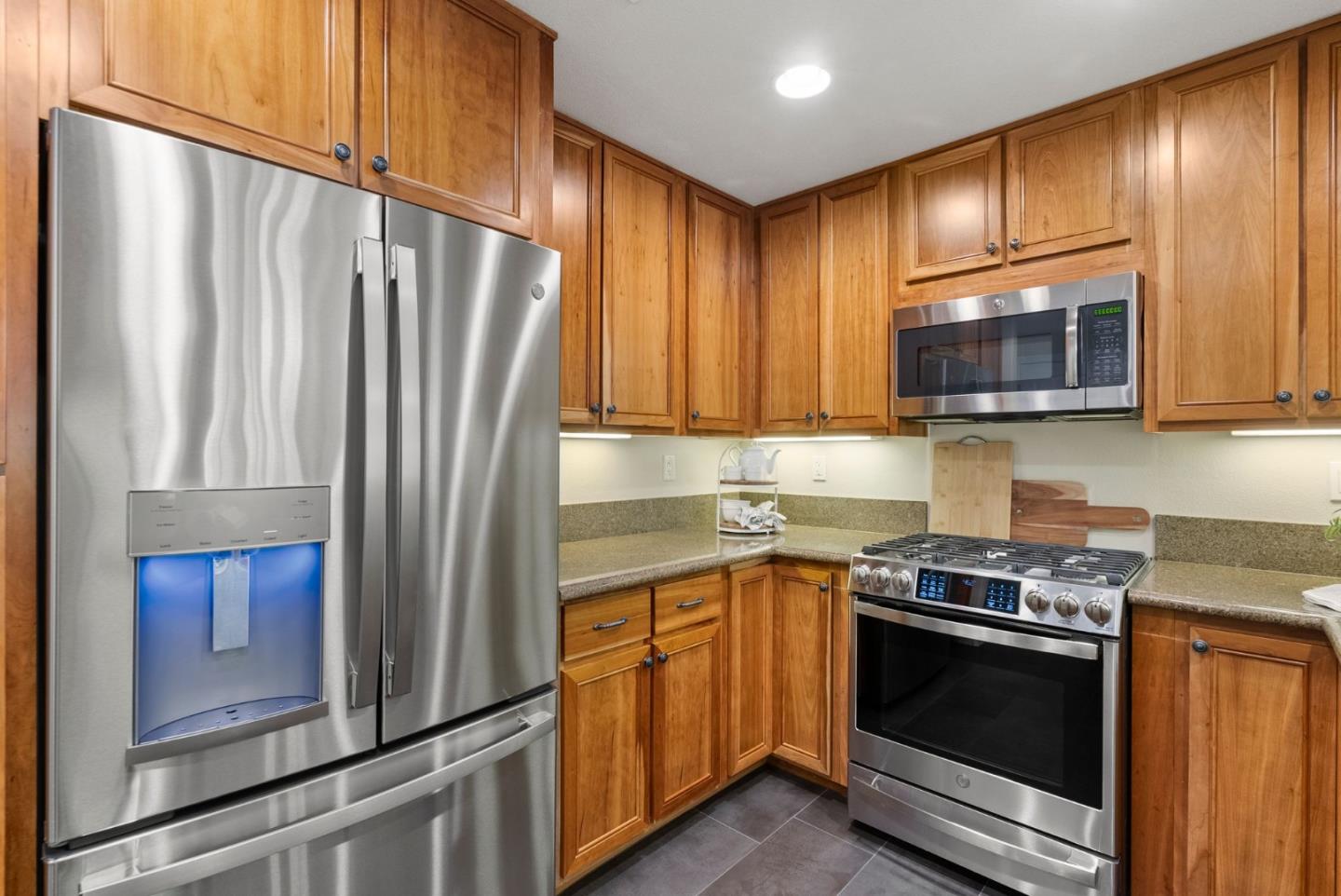 Detail Gallery Image 9 of 36 For 633 Elm St #104,  San Carlos,  CA 94070 - 2 Beds | 2 Baths