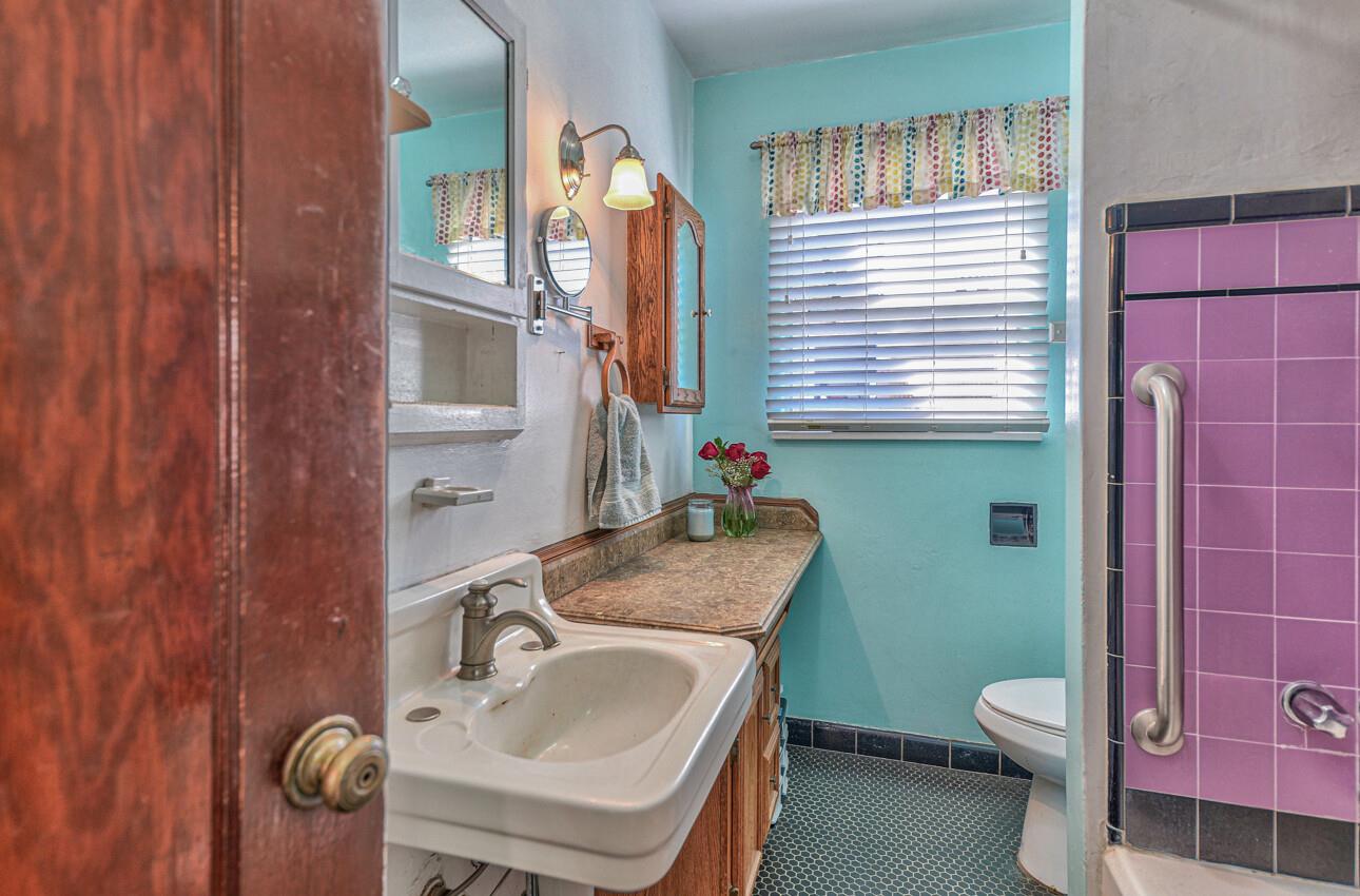 Detail Gallery Image 22 of 31 For 233 W Alisal St, Salinas,  CA 93901 - 2 Beds | 1 Baths