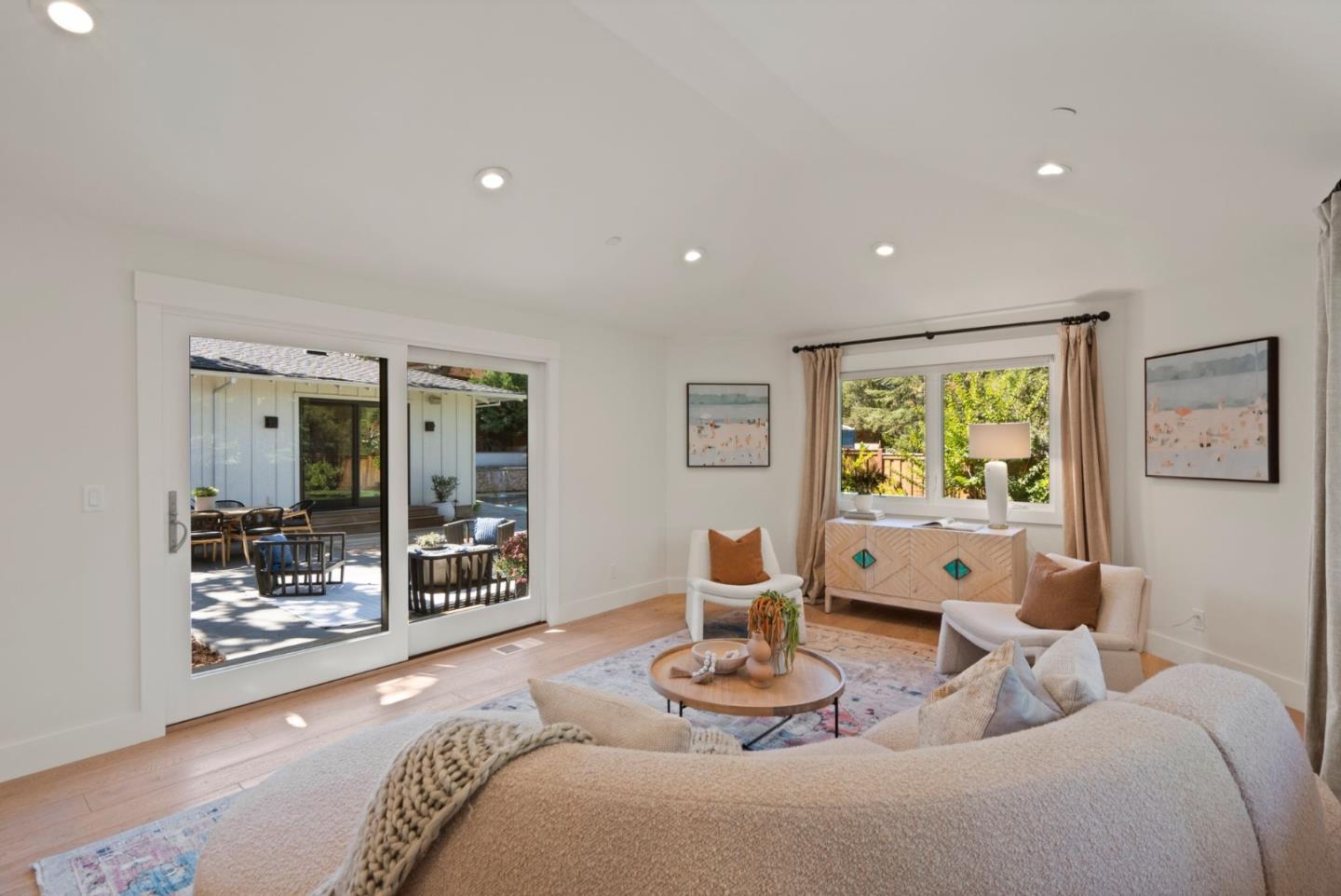 Detail Gallery Image 18 of 61 For 1330 Fairway Dr, Los Altos,  CA 94024 - 4 Beds | 4/1 Baths