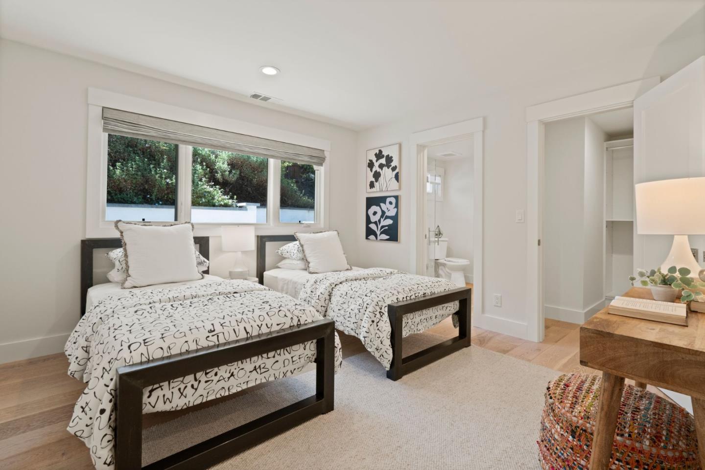 Detail Gallery Image 27 of 57 For 1330 Fairway Dr, Los Altos,  CA 94024 - 4 Beds | 4/1 Baths