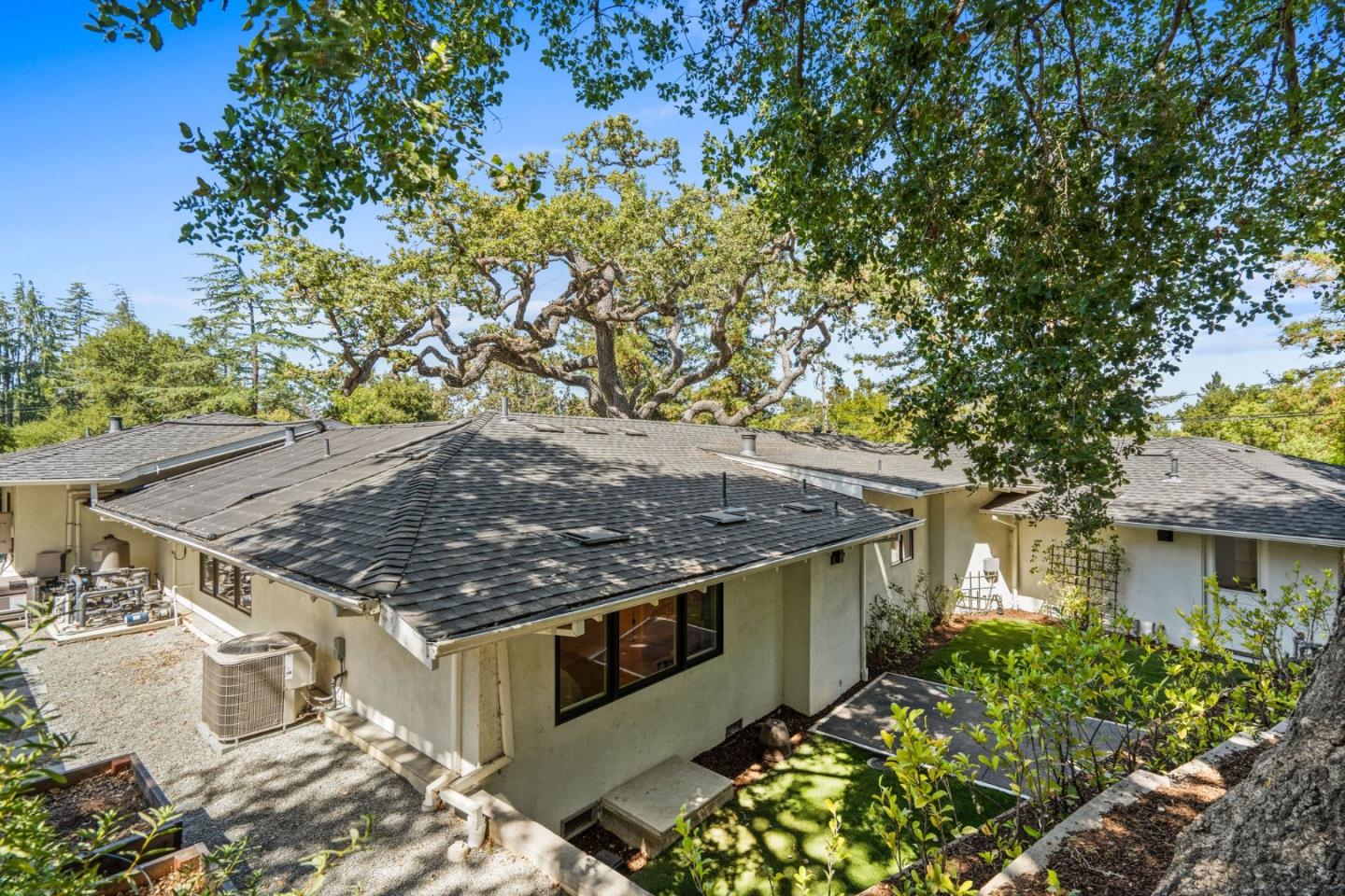 Detail Gallery Image 54 of 67 For 1330 Fairway Dr, Los Altos,  CA 94024 - 4 Beds | 4/1 Baths