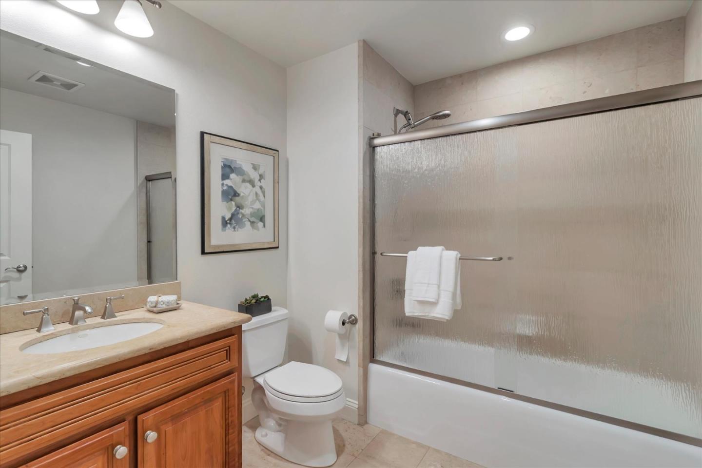 Detail Gallery Image 28 of 46 For 325 Channing Ave #104,  Palo Alto,  CA 94301 - 2 Beds | 2/1 Baths