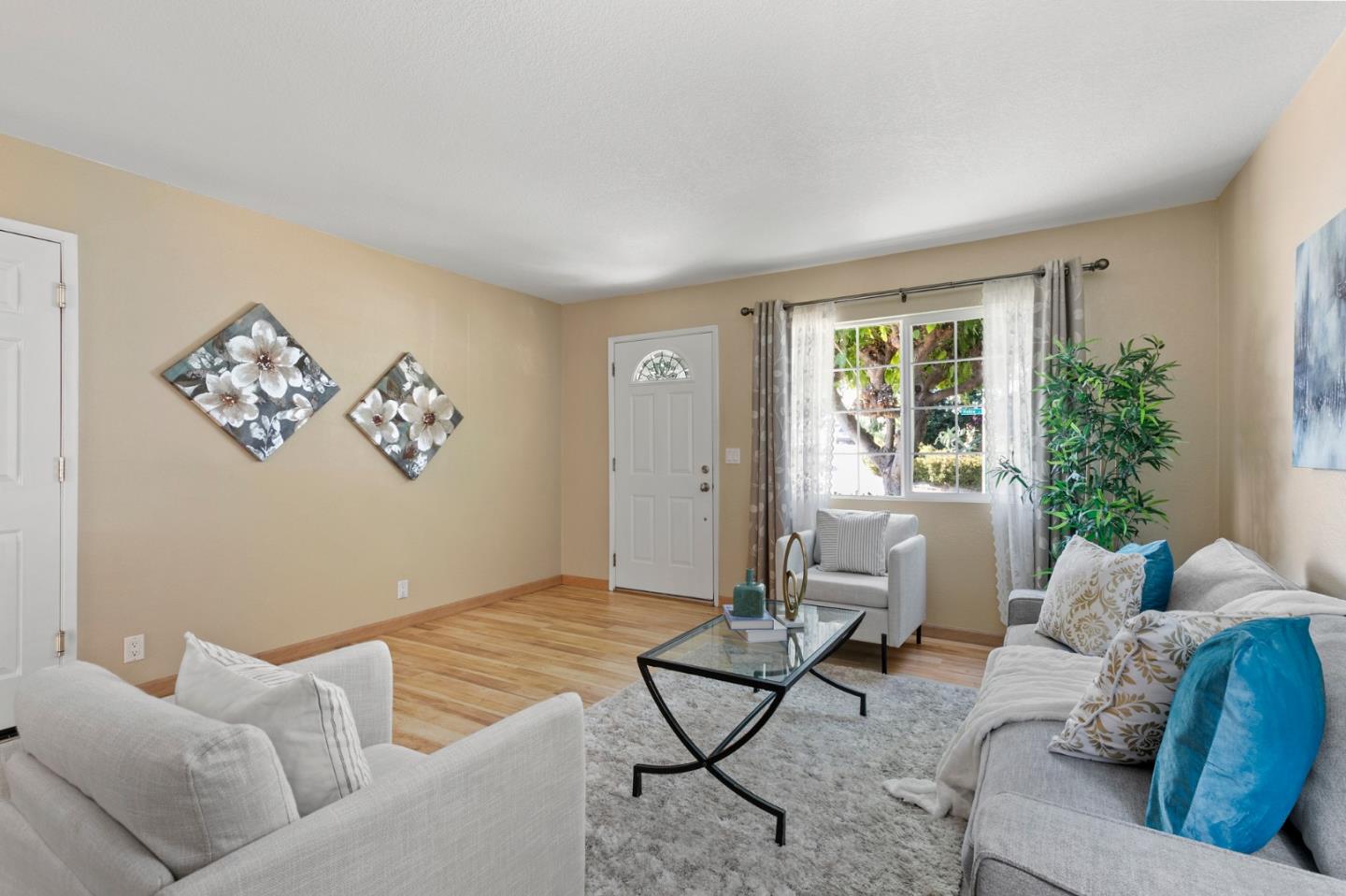 Detail Gallery Image 9 of 38 For 930 Hobie Ln, San Jose,  CA 95127 - 3 Beds | 2 Baths