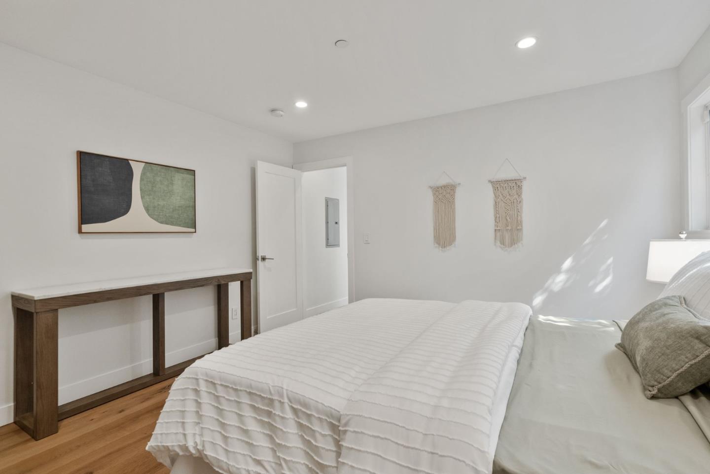 Detail Gallery Image 22 of 46 For 2339 Clipper St, San Mateo,  CA 94403 - 4 Beds | 2/1 Baths