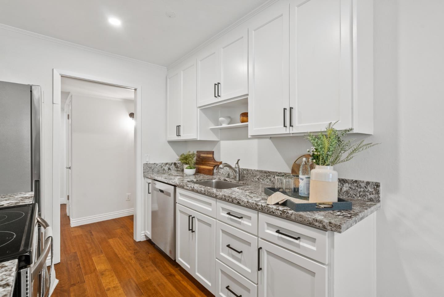 Detail Gallery Image 9 of 20 For 255 S Rengstorff Ave #119,  Mountain View,  CA 94040 - 2 Beds | 2 Baths