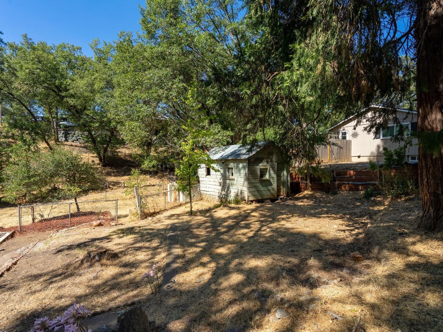 Detail Gallery Image 11 of 15 For 2784 Tunnel St, Placerville,  CA 95667 - 3 Beds | 2 Baths