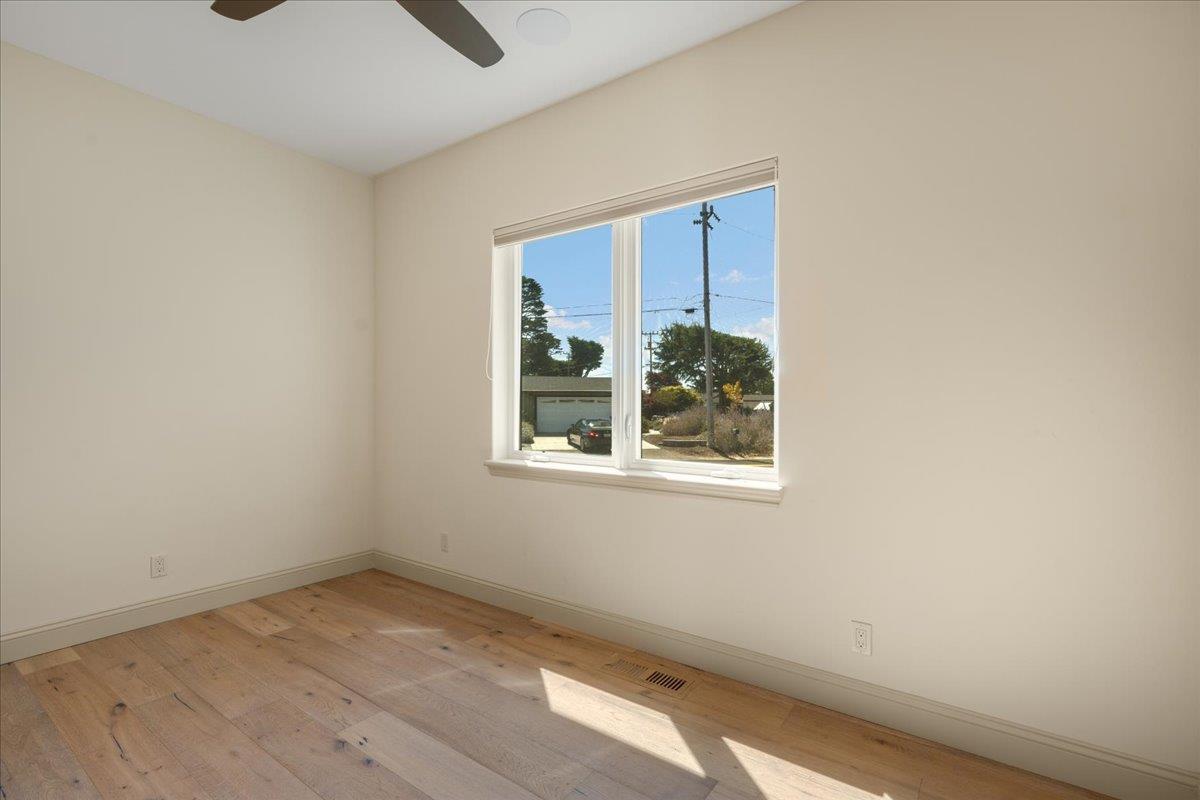 Detail Gallery Image 17 of 33 For 505 Cliff Dr, Aptos,  CA 95003 - 3 Beds | 2 Baths