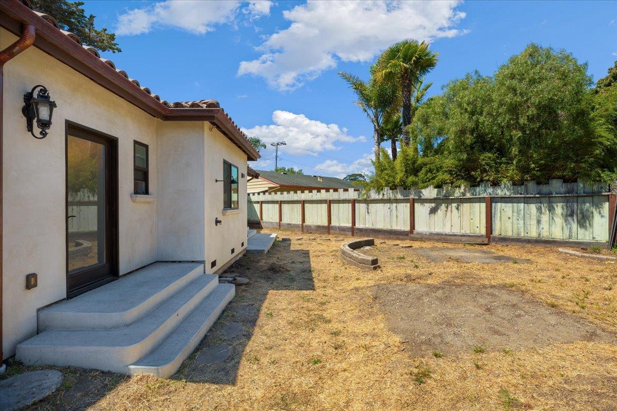 Detail Gallery Image 26 of 33 For 505 Cliff Dr, Aptos,  CA 95003 - 3 Beds | 2 Baths